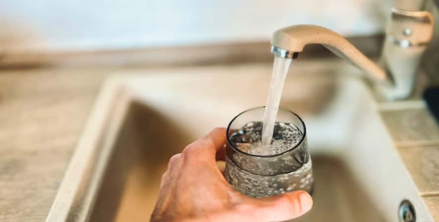 ¿Qué es el grado de dureza del agua y cómo influye en las instalaciones?